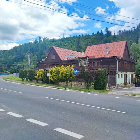 Gugel Hotel *