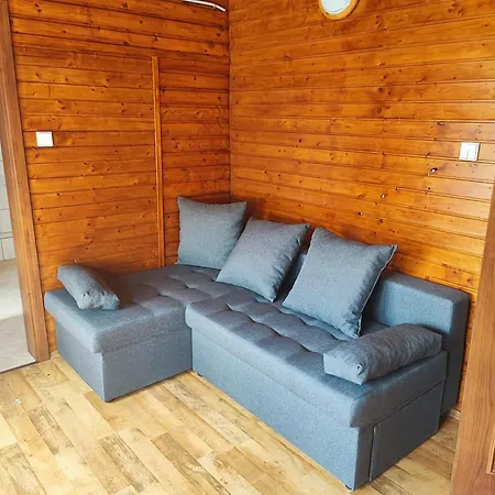 Gugel Lodge *